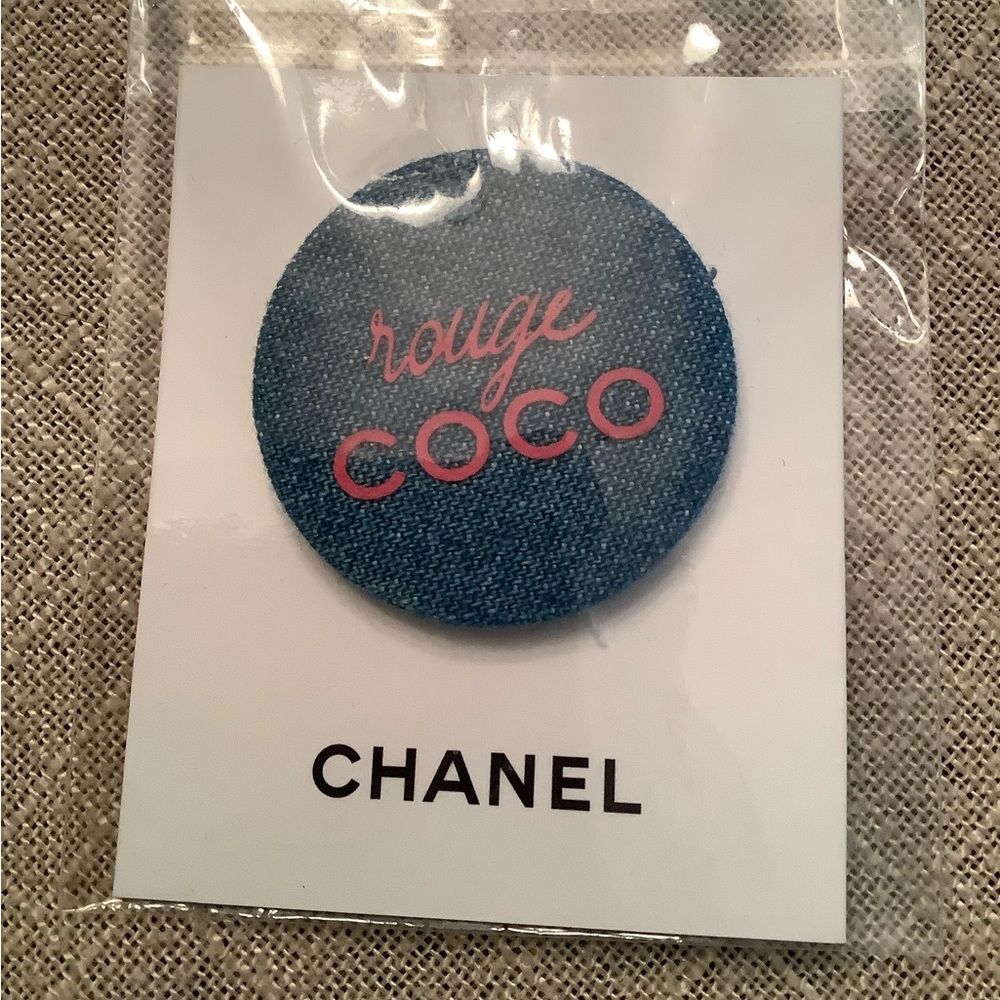 FIRM PRIce Min 20$ Purchase CHANEL Rouge Coco Jeans NEW